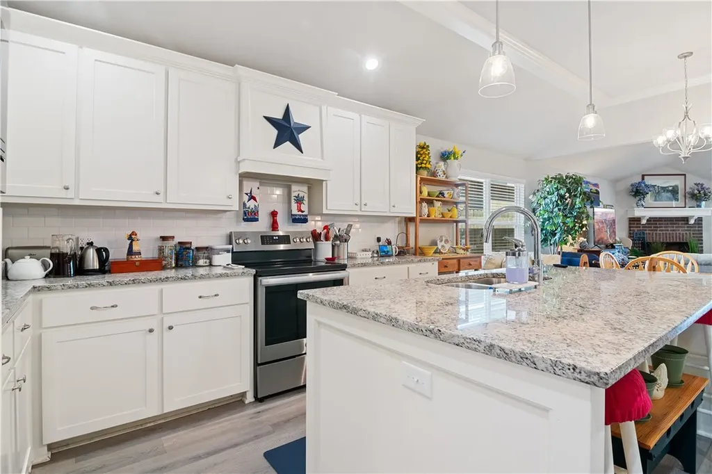 422 Travis Drive Mcgregor TX 76657