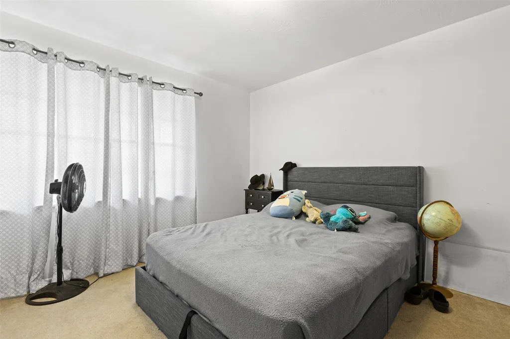 119 N Mimosa Ore City TX 75683