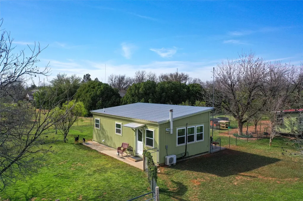 1209 Taylor Avenue Rule TX 79547