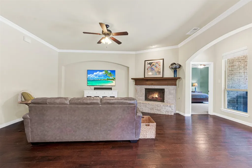 10624 Leesa Drive Mckinney TX 75072