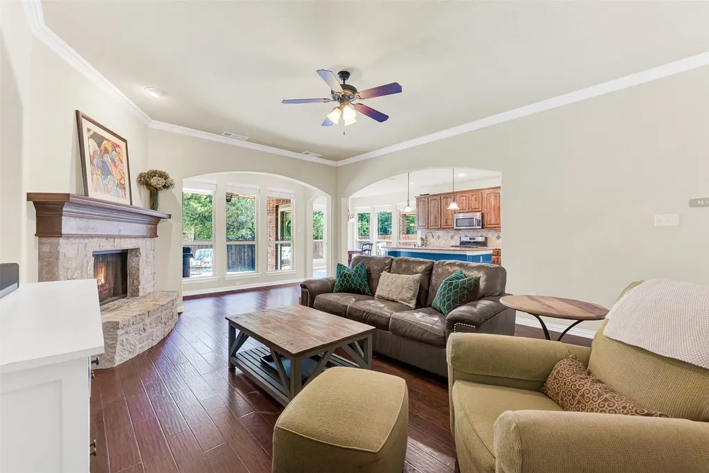 10624 Leesa Drive Mckinney TX 75072