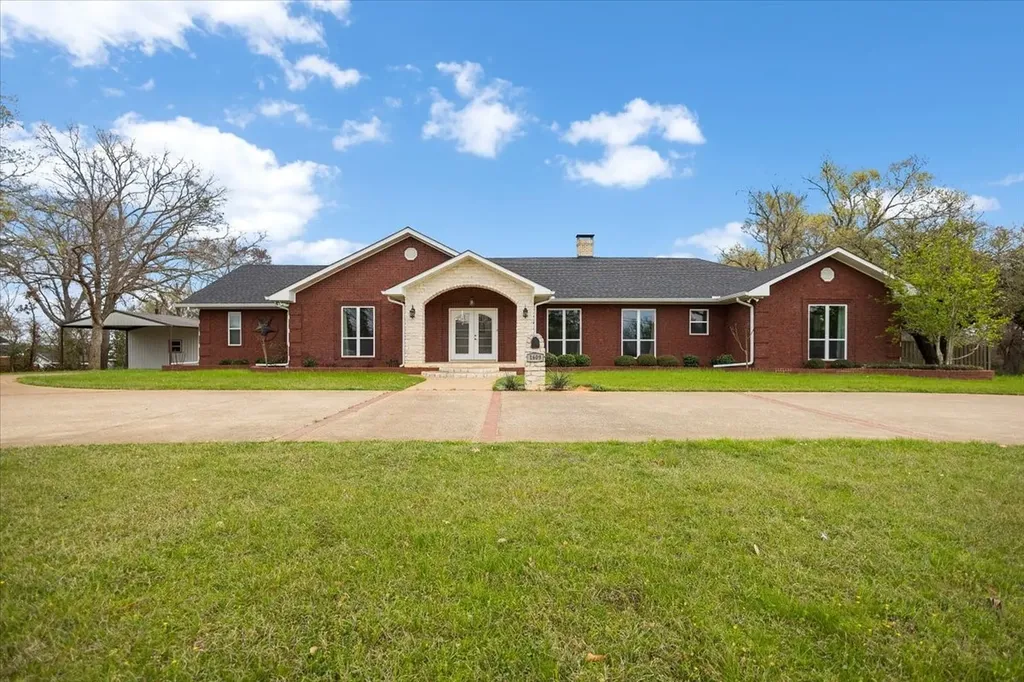1609 Old Nacogdoches Road Henderson TX 75654