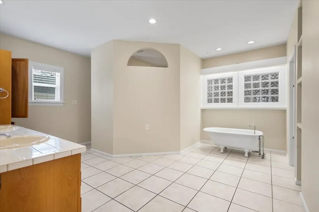 1609 Old Nacogdoches Road Henderson TX 75654