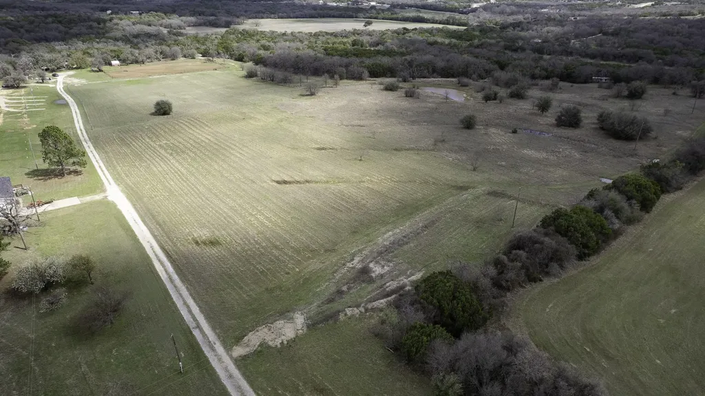 1532 N Fm Rainbow TX 76077