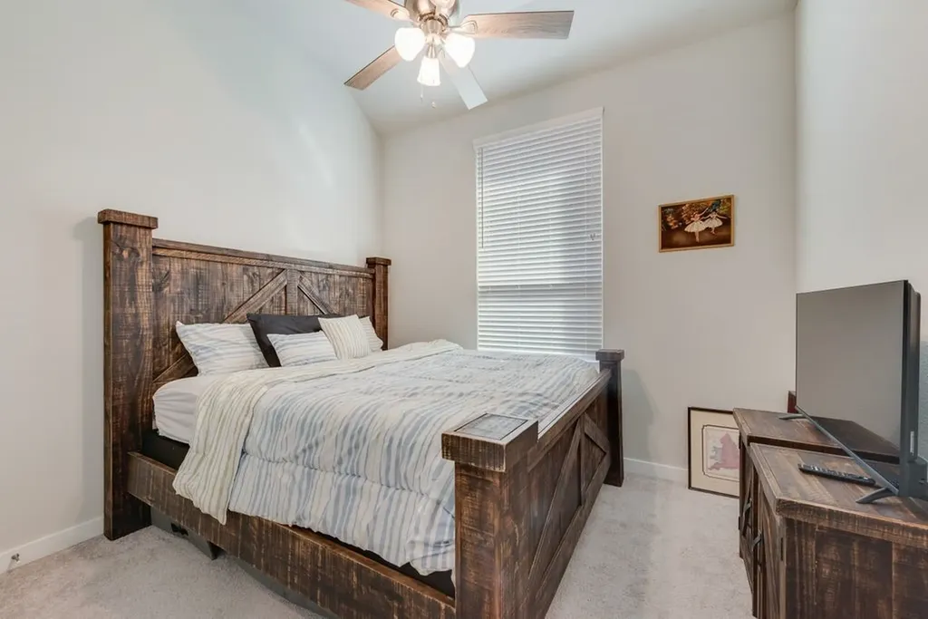 1308 E Swan Trail Argyle TX 76226