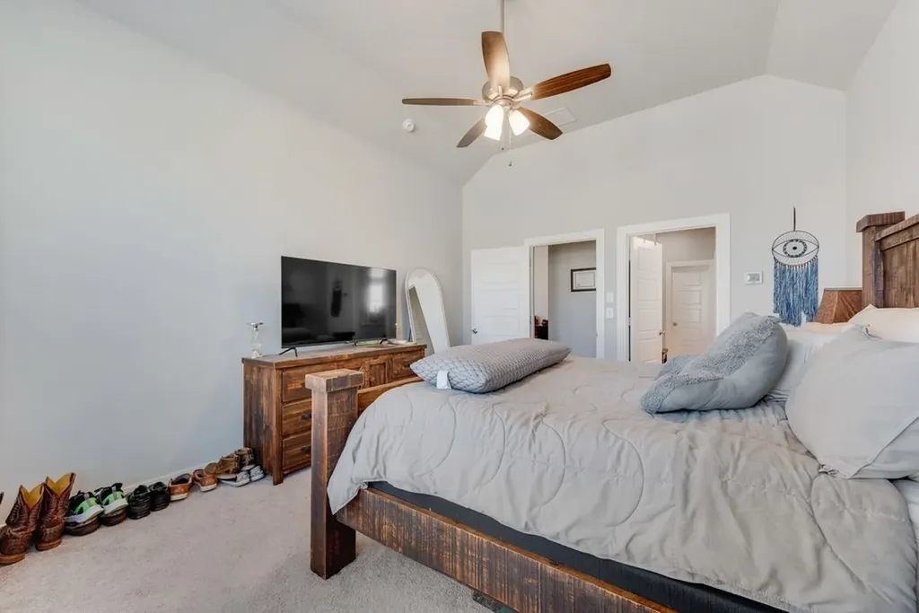 1308 E Swan Trail Argyle TX 76226
