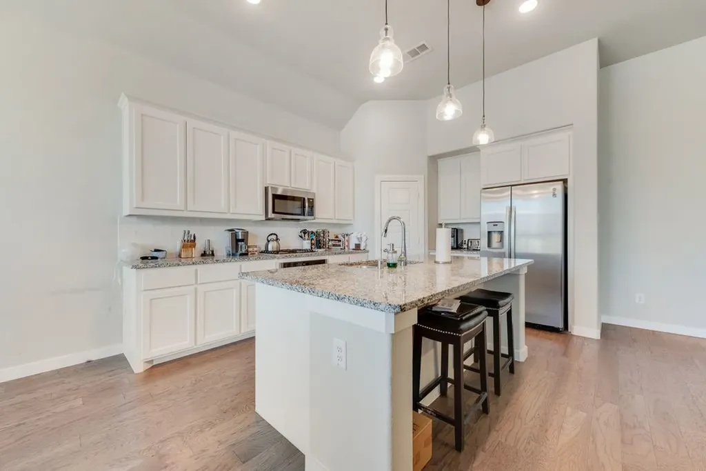 1308 E Swan Trail Argyle TX 76226