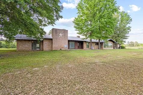 1203 County Road 3100 Clarksville TX 75426