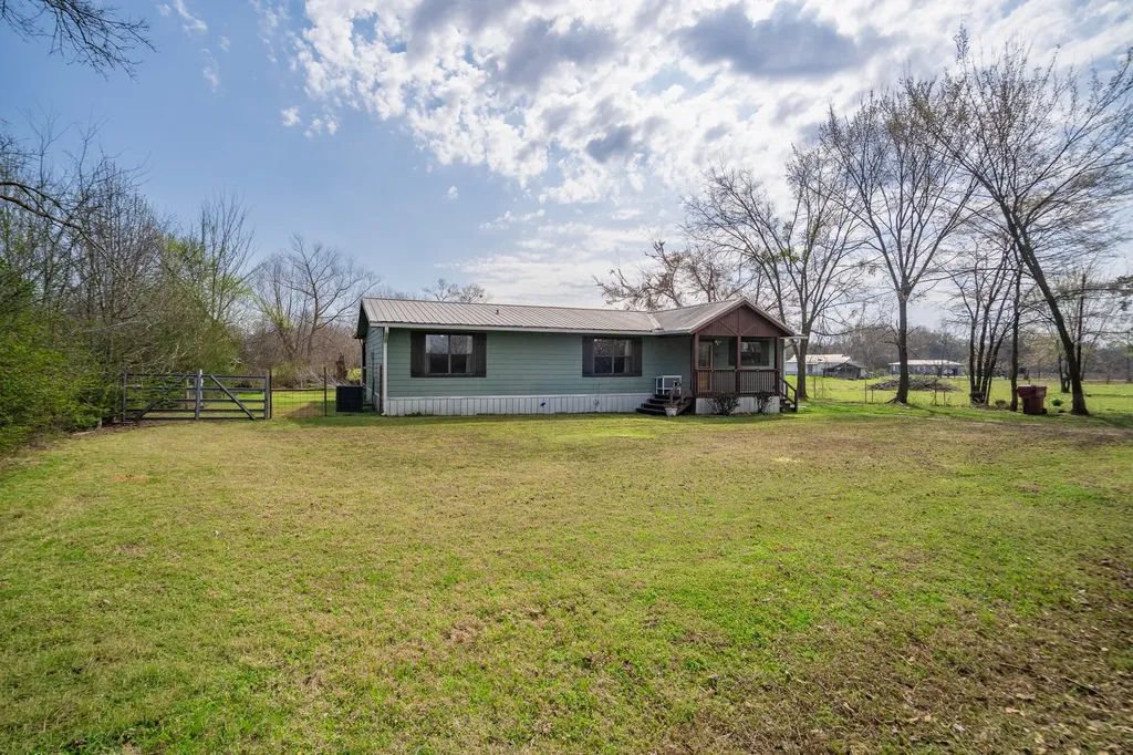 101 Taylor Street Como TX 75431