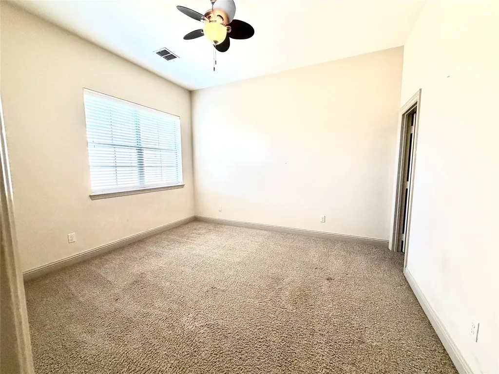10555 Steinbeck Lane Irving TX 75063