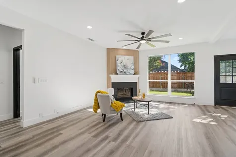 808 Lake Bridge Drive Lake Dallas TX 75065