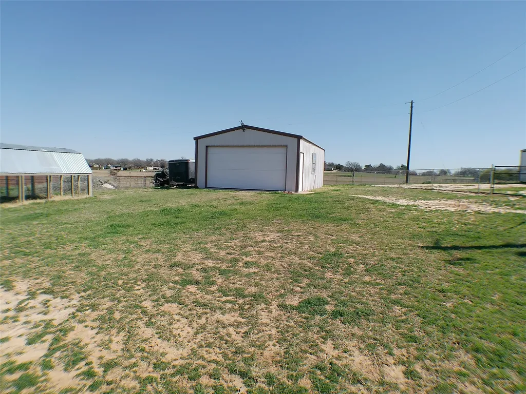 200 County Road 3170 Decatur TX 76234