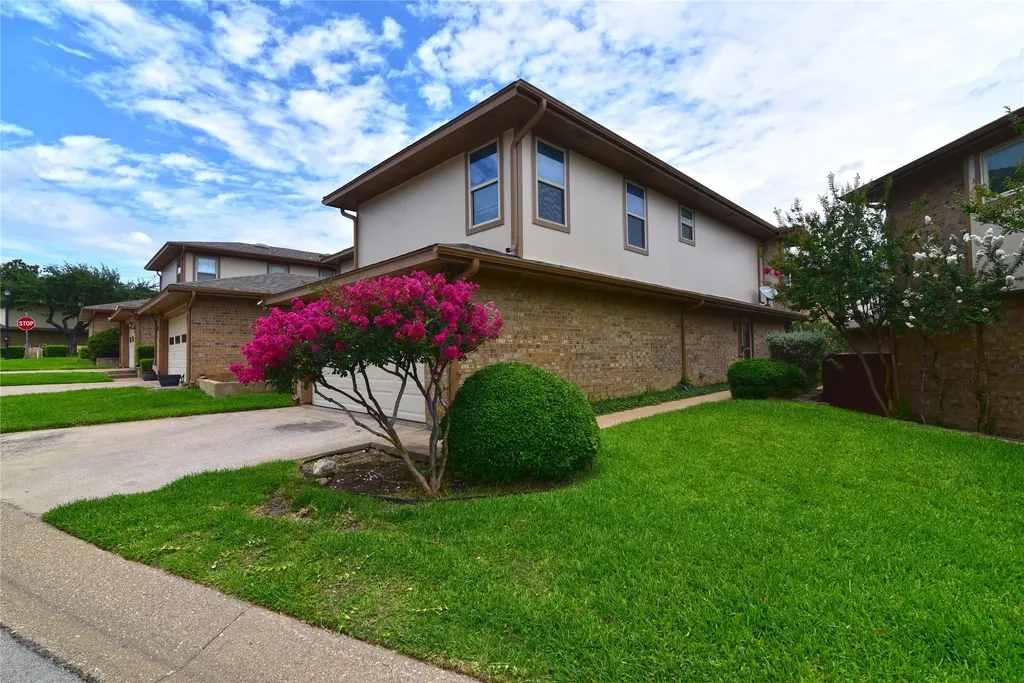 100 Morrow Drive Bedford TX 76021