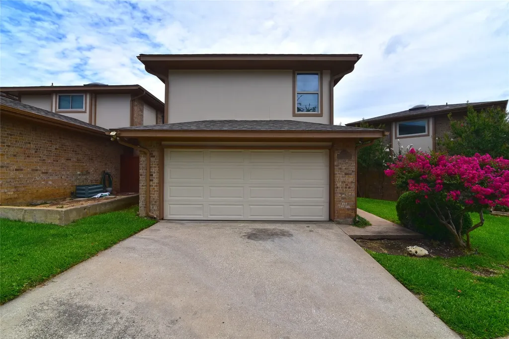 100 Morrow Drive Bedford TX 76021