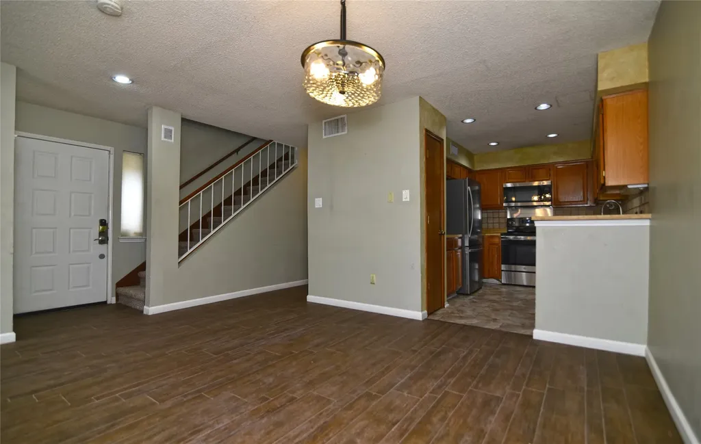 100 Morrow Drive Bedford TX 76021