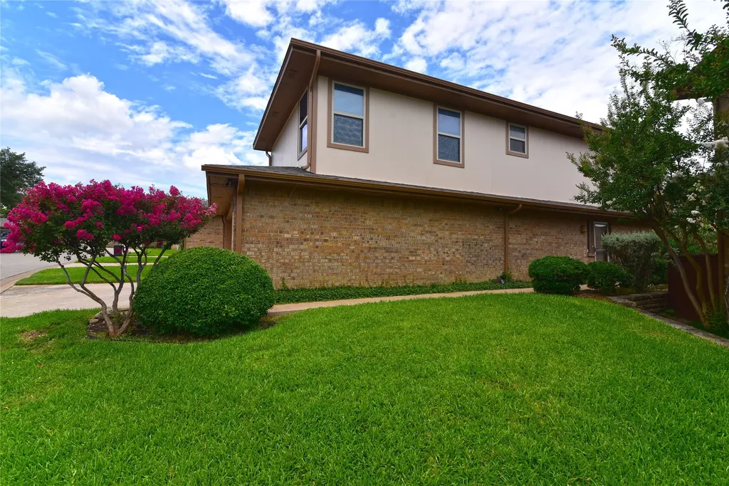 100 Morrow Drive Bedford TX 76021