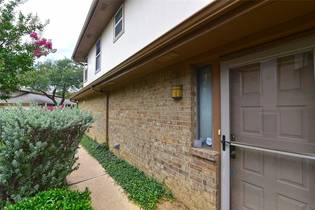 100 Morrow Drive Bedford TX 76021