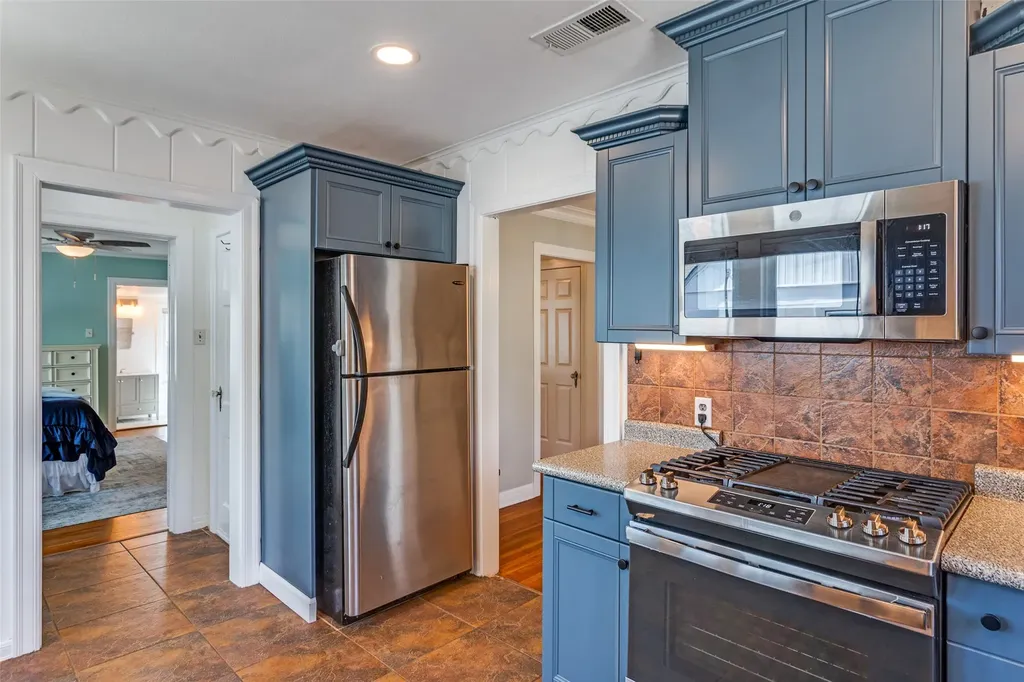 4029 Pershing Avenue Fort Worth TX 76107