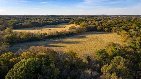 1210 County Road 232 Collinsville TX 76233