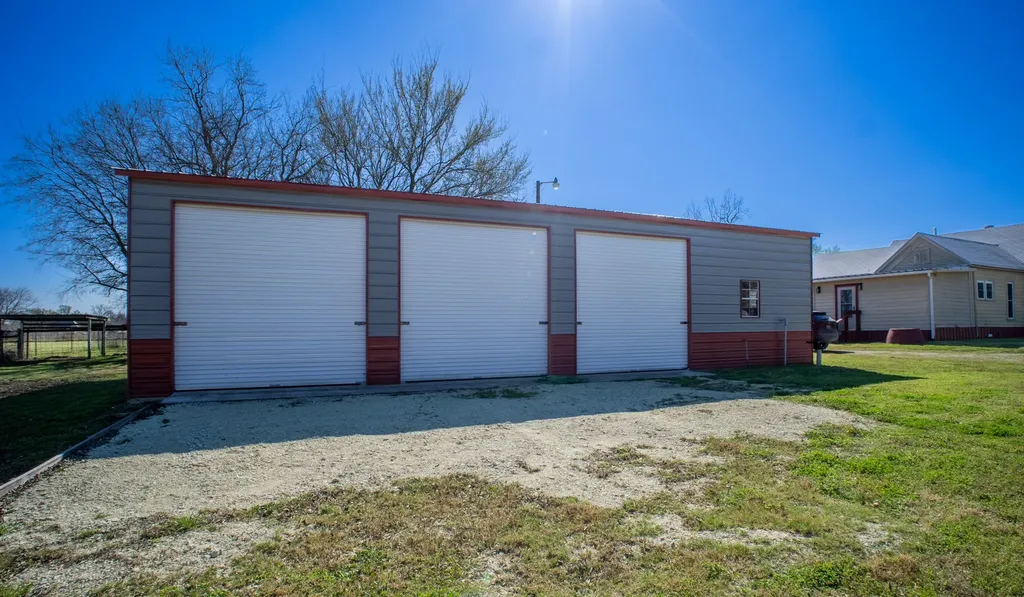 108 S Avenue C Wortham TX 76693