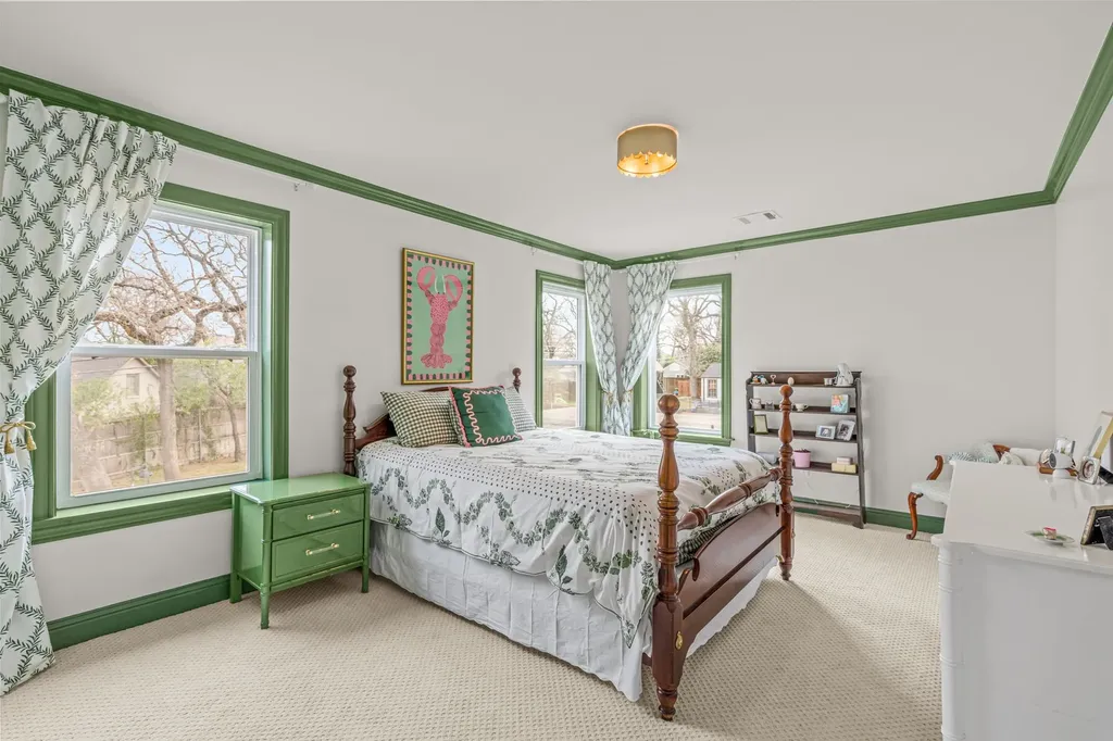 508 N Bailey Avenue Fort Worth TX 76107