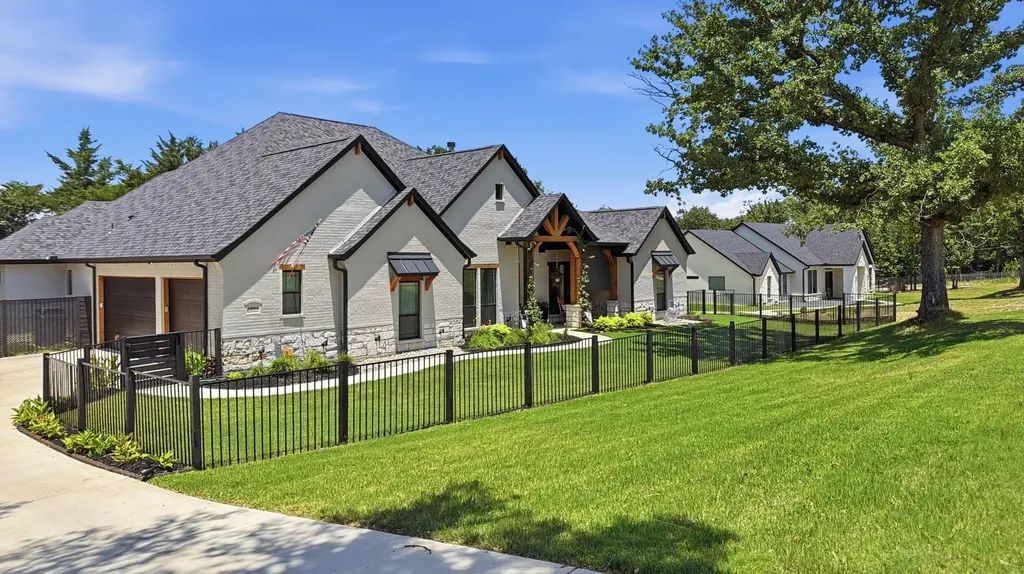 1004 Meadow Wood Terrace Azle TX 76020