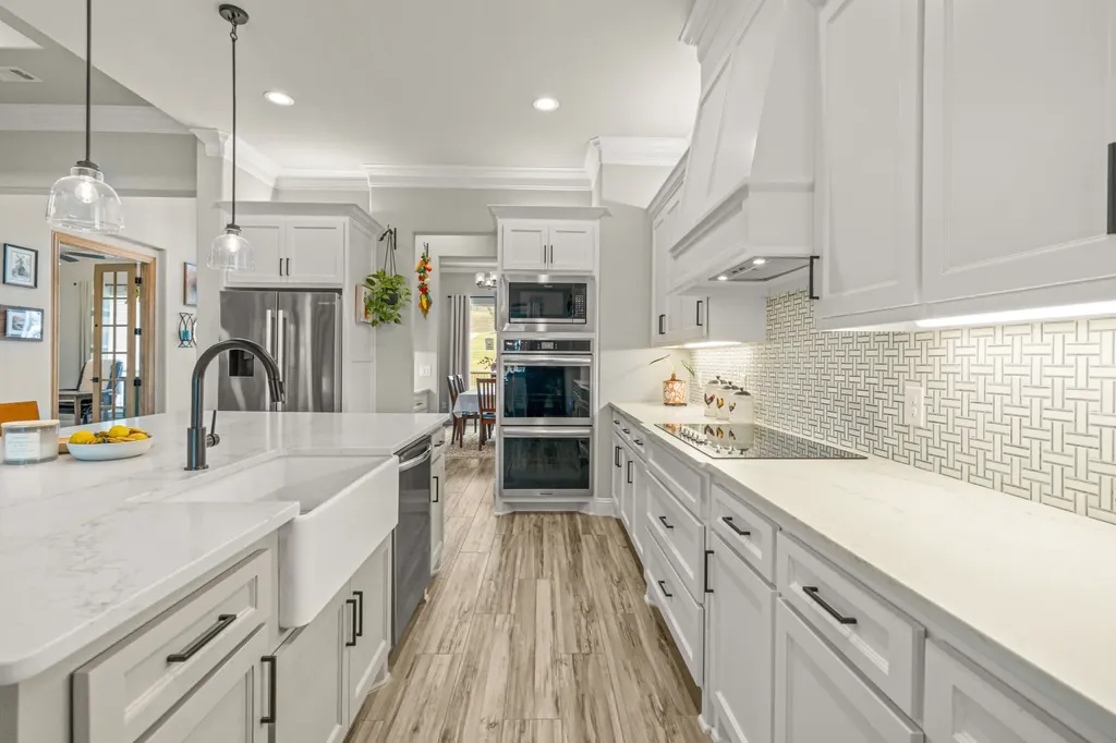 1004 Meadow Wood Terrace Azle TX 76020