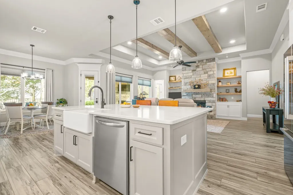 1004 Meadow Wood Terrace Azle TX 76020