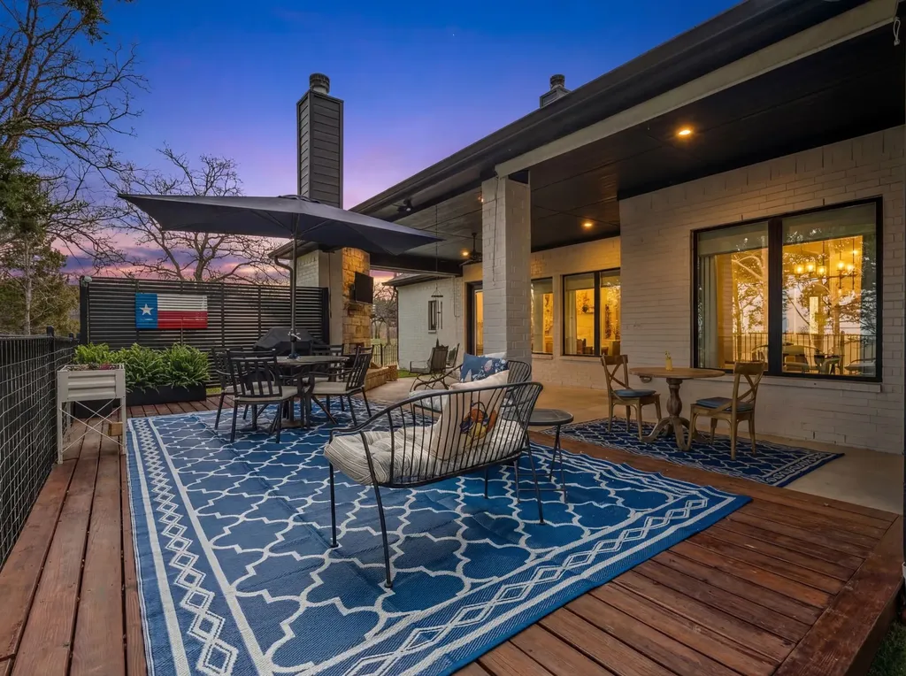 1004 Meadow Wood Terrace Azle TX 76020