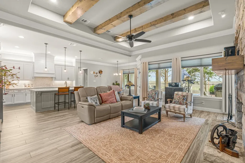 1004 Meadow Wood Terrace Azle TX 76020
