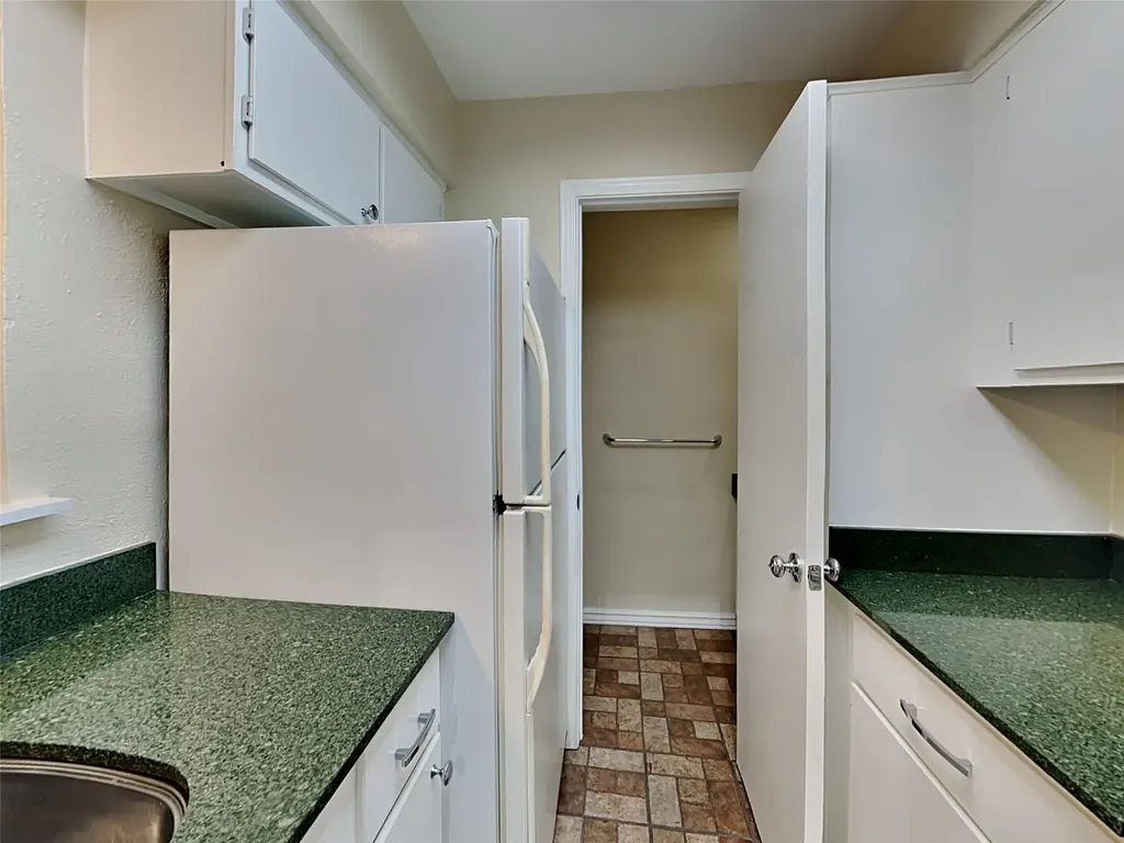 2907 Shelby Avenue Dallas TX 75219