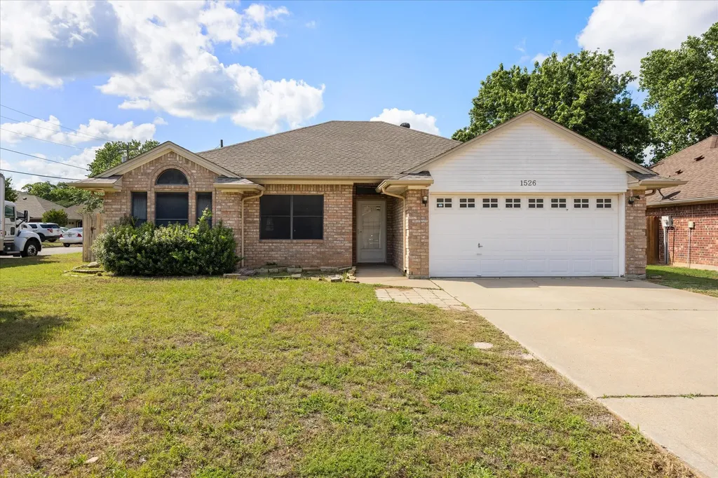 1526 Berry Patch Lane Granbury TX 76048
