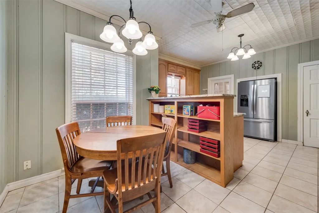 233 E High Street Wills Point TX 75169