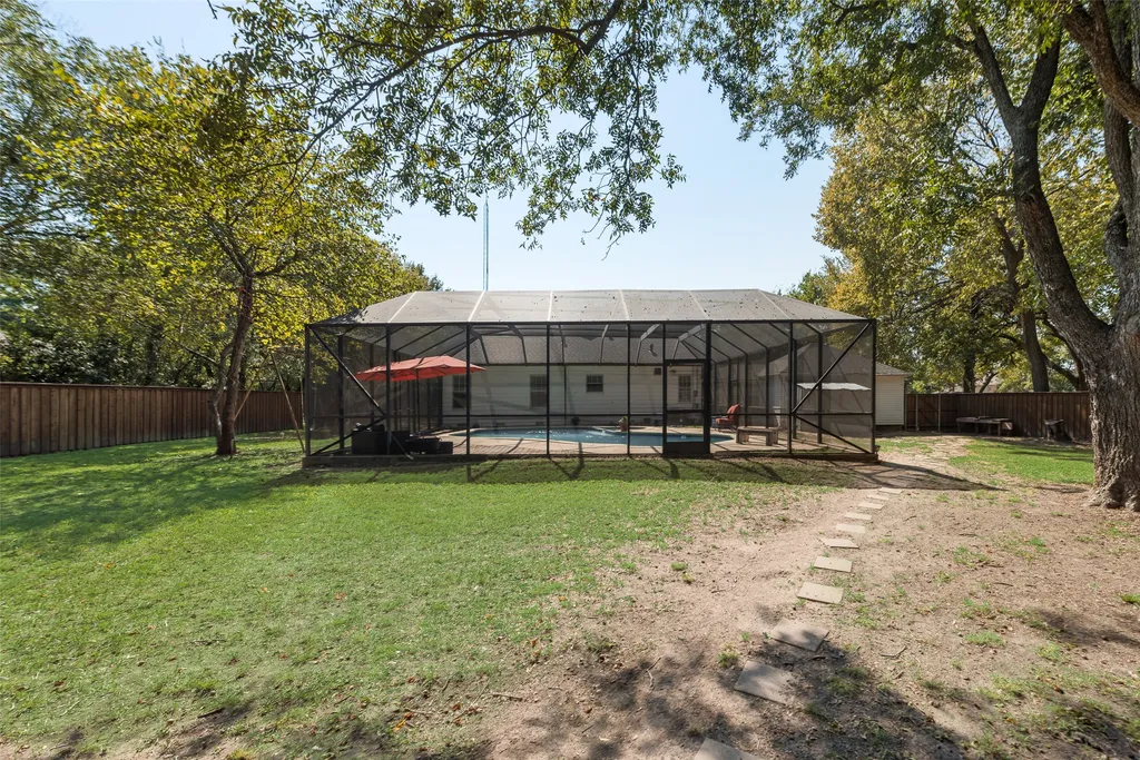 233 E High Street Wills Point TX 75169