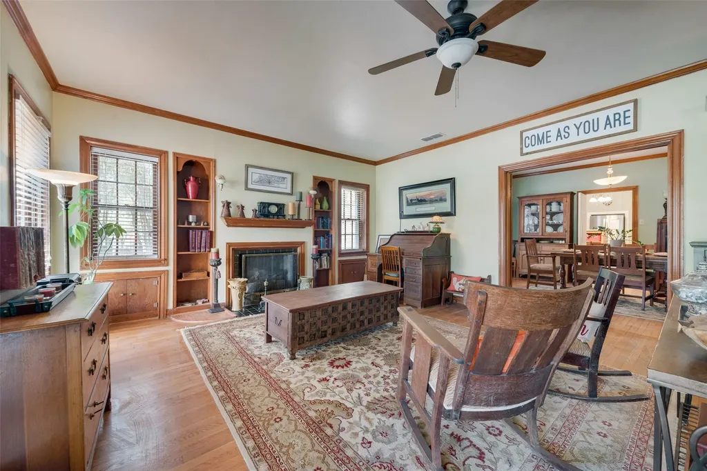 233 E High Street Wills Point TX 75169