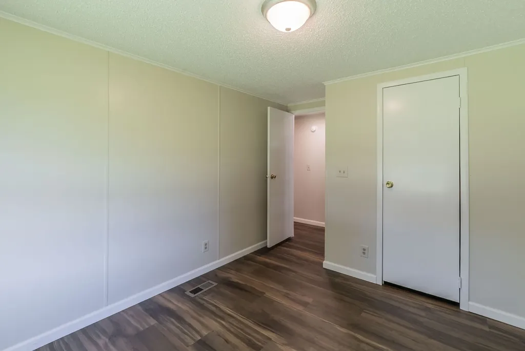 203 Harbor View Court Granbury TX 76048