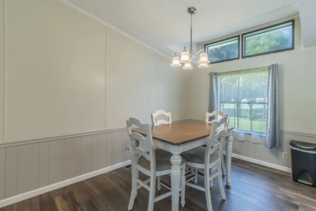 203 Harbor View Court Granbury TX 76048