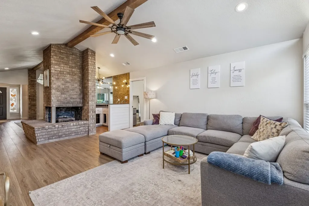 4512 Ranch View Road Fort Worth TX 76109