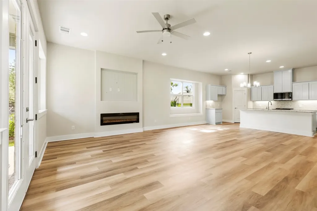710 E Mcgee Street Sherman TX 75090