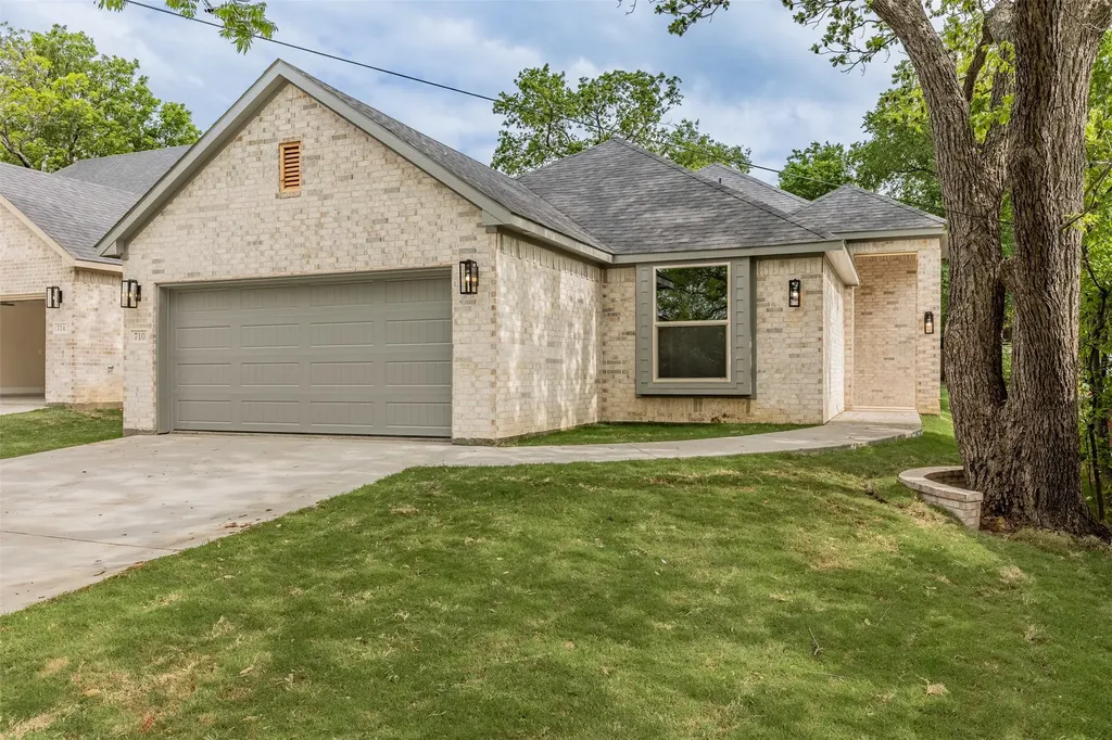 710 E Mcgee Street Sherman TX 75090