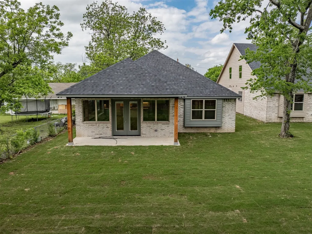 710 E Mcgee Street Sherman TX 75090