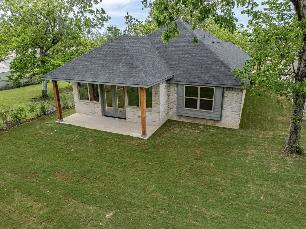 710 E Mcgee Street Sherman TX 75090