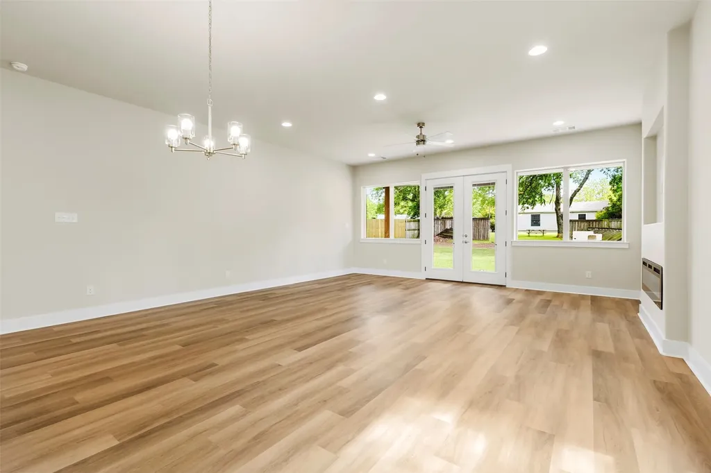 710 E Mcgee Street Sherman TX 75090