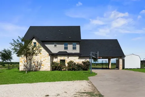 15949 E Us Highway 190 Rogers TX 76569