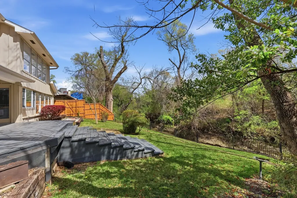 3718 Wooded Creek Drive Farmers Branch TX 75244