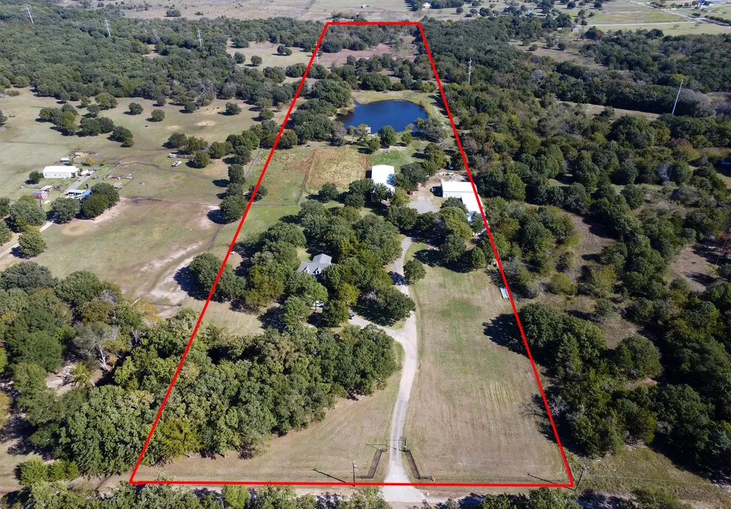 16300 County Road 255 Poetry TX 75160