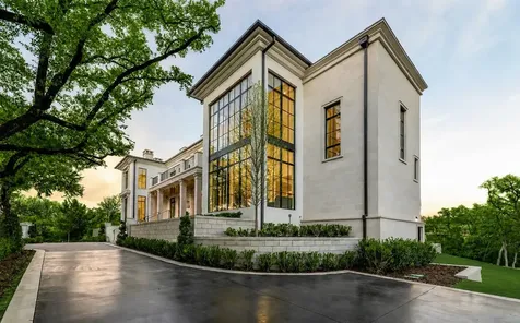 10010 Strait Lane Dallas TX 75229