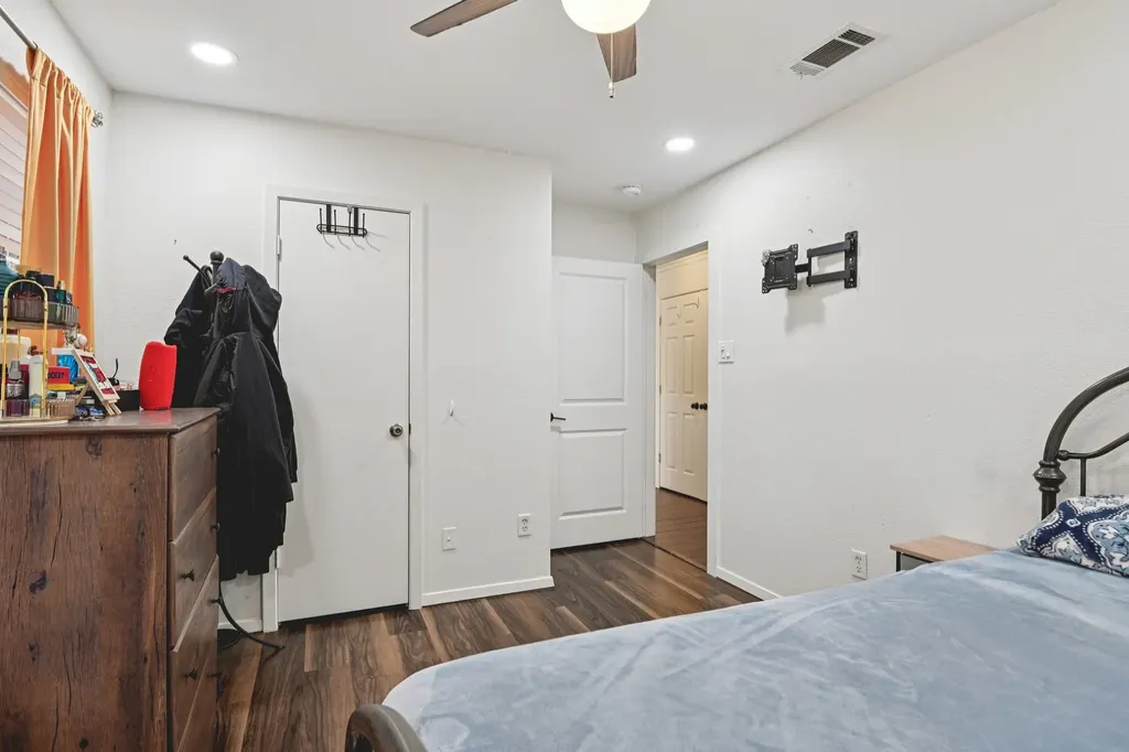 720 Calumet Avenue Cockrell Hill TX 75211