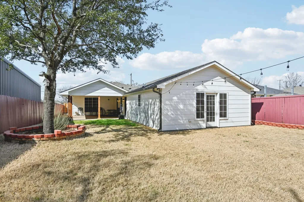 720 Calumet Avenue Cockrell Hill TX 75211