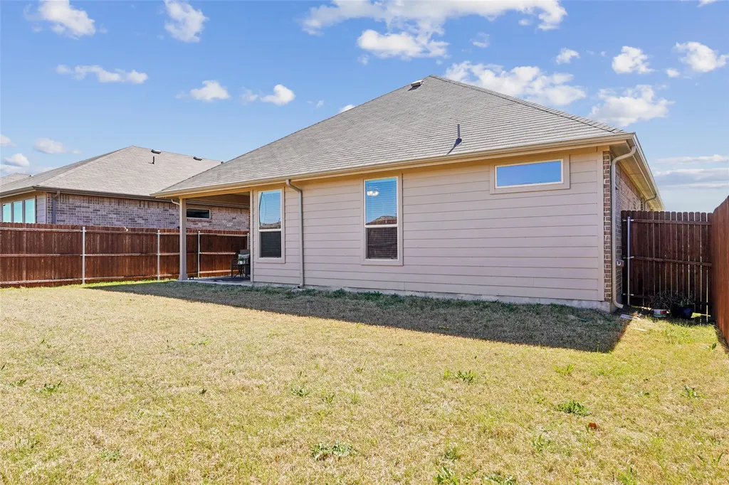 1041 Southwark Drive Fort Worth TX 76247